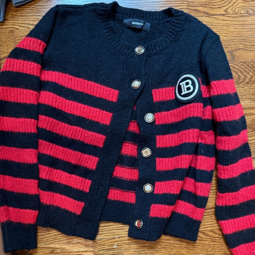 Women’s Vintage Black and Red Striped Cardigan
